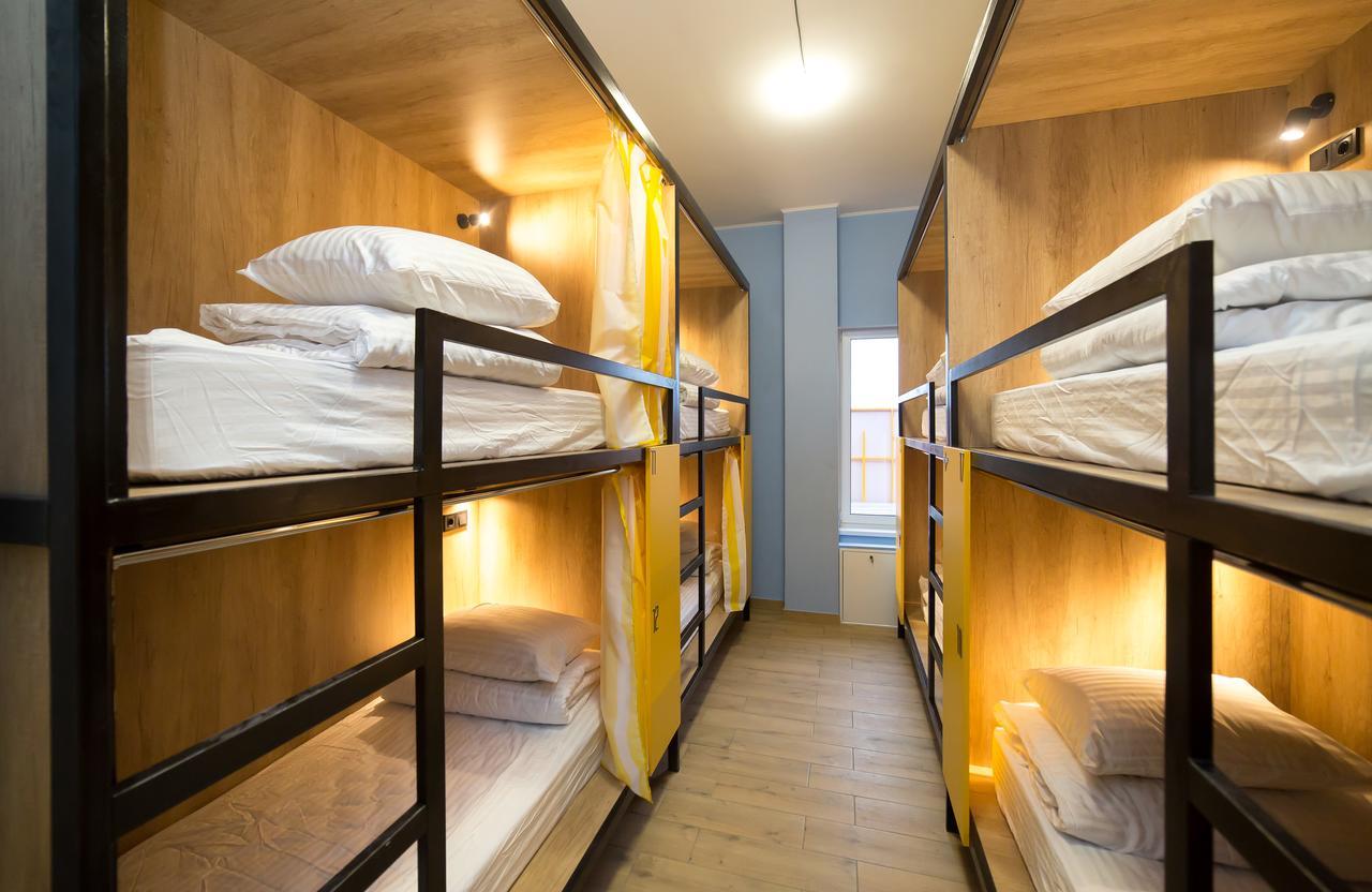 Hotel Bee Station Kiev Extérieur photo