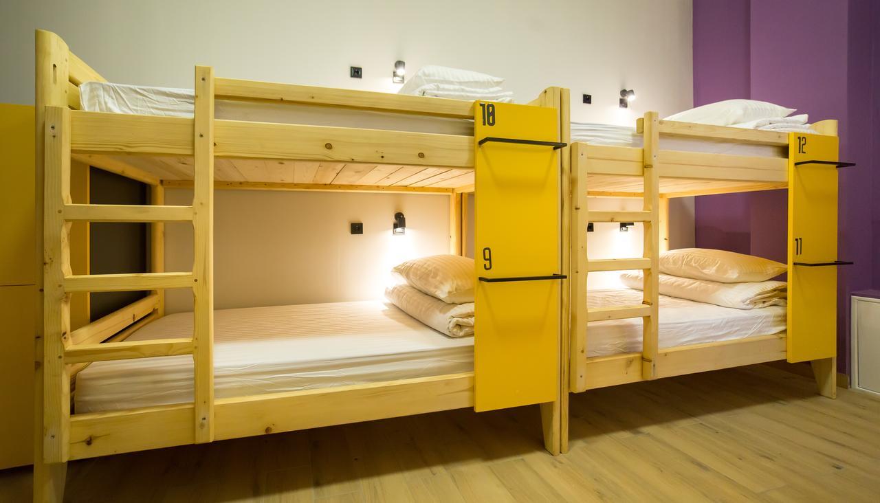 Hotel Bee Station Kiev Extérieur photo