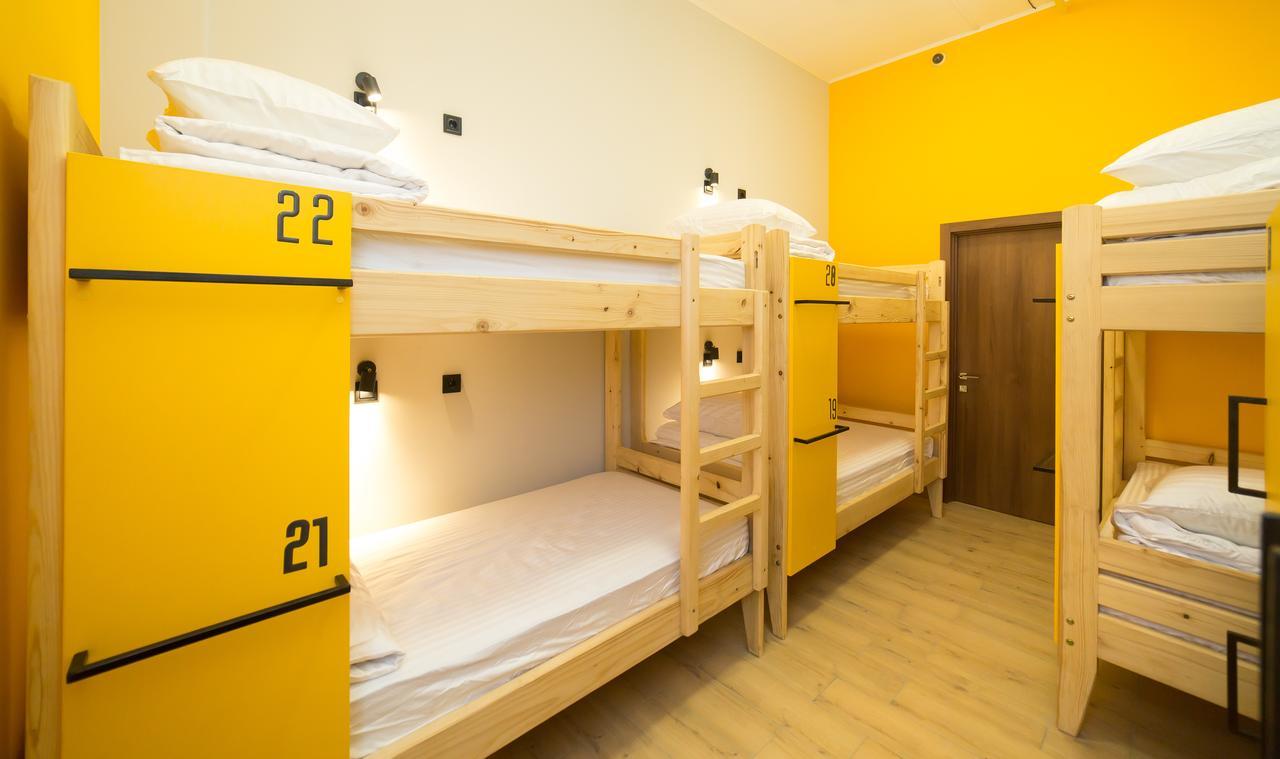 Hotel Bee Station Kiev Extérieur photo