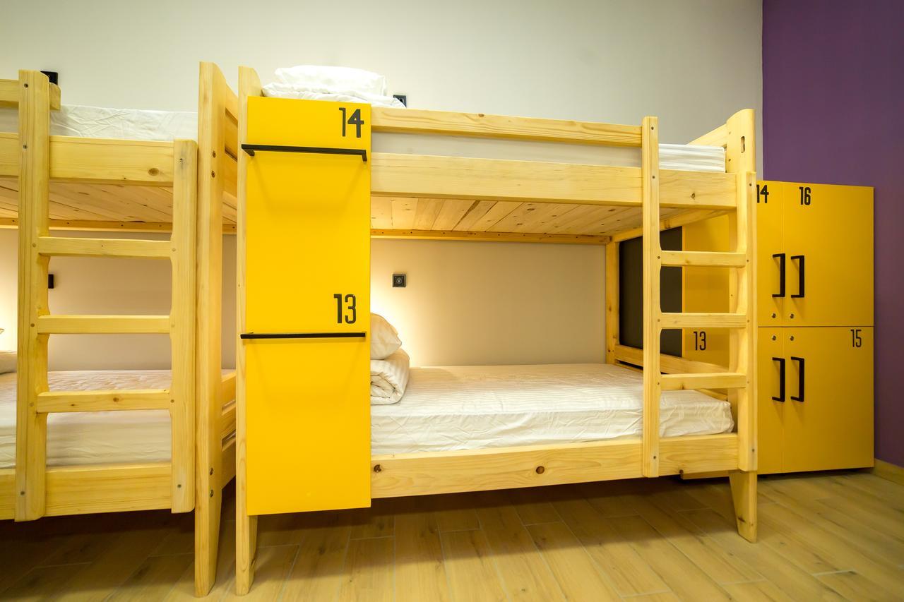 Hotel Bee Station Kiev Extérieur photo